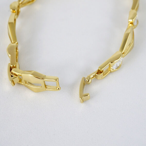 Brazalete de Acero Inoxidable Bañado en Oro 14K - BR893A - Imagen 3