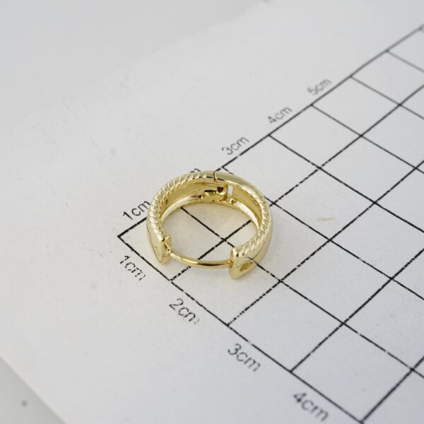 Aretes de Acero Inoxidable Bañados en Oro 14K – EA20457 - Imagen 3