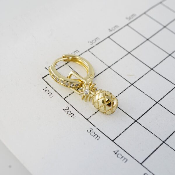 Aretes de Acero Inoxidable Bañados en Oro 14K – EA20471 - Imagen 3