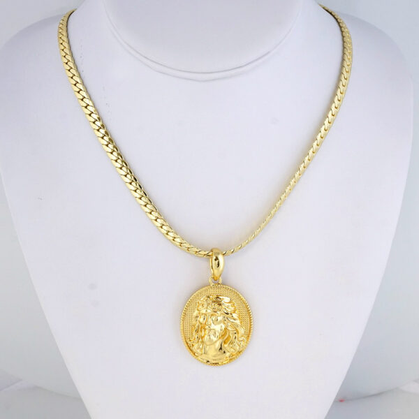 Cadena de Acero Inoxidable Bañada en Oro 14K – CH1339