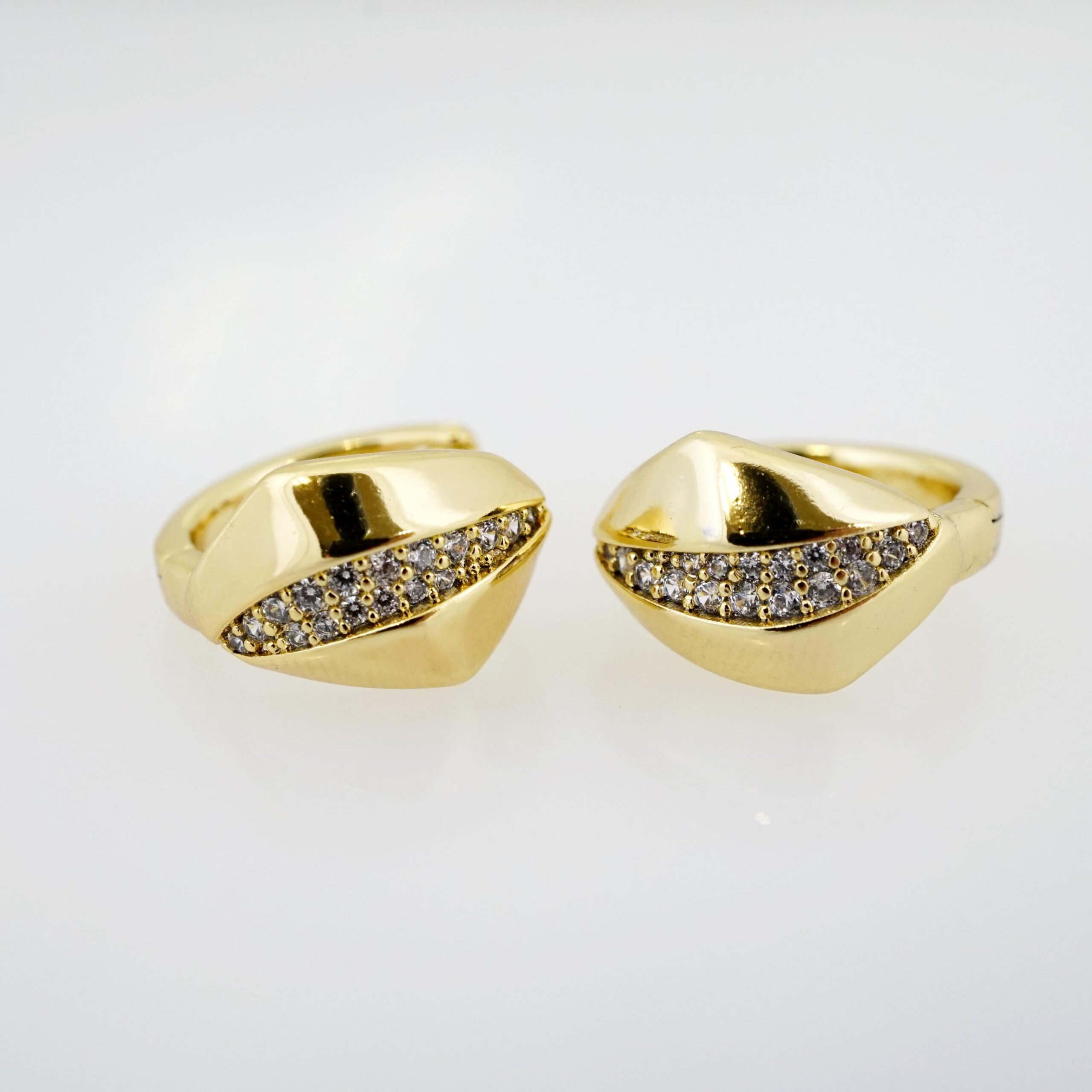 Arete de Acero Bañado en Oro 14k - EA305