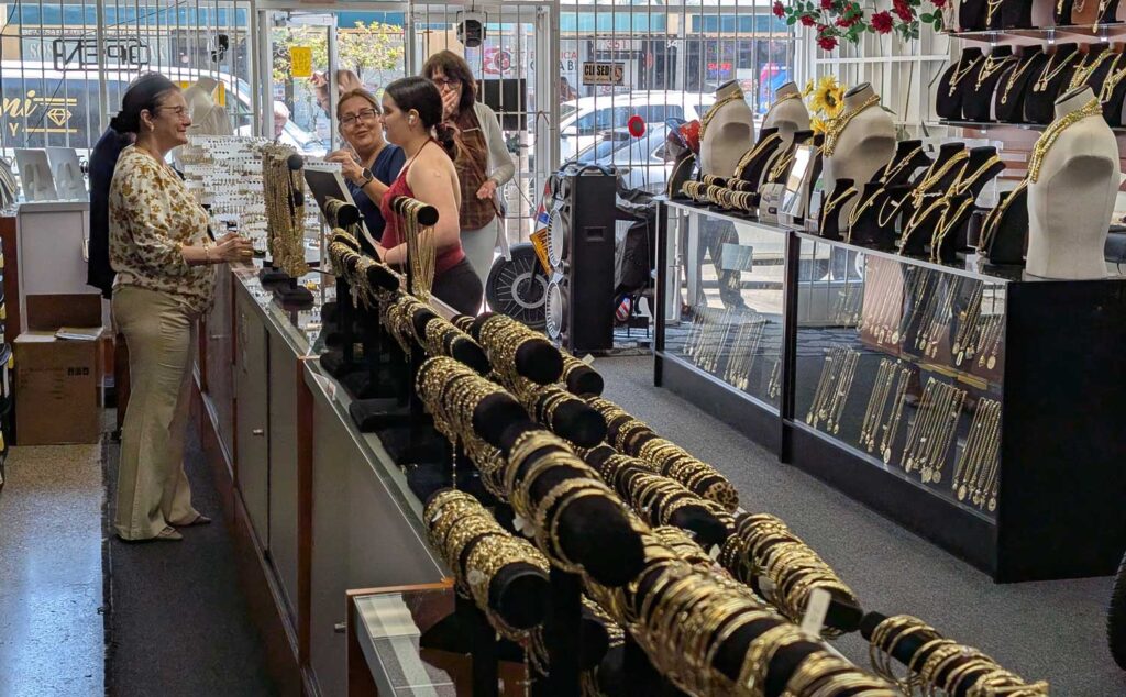 joyas de acero bañadas en oro
