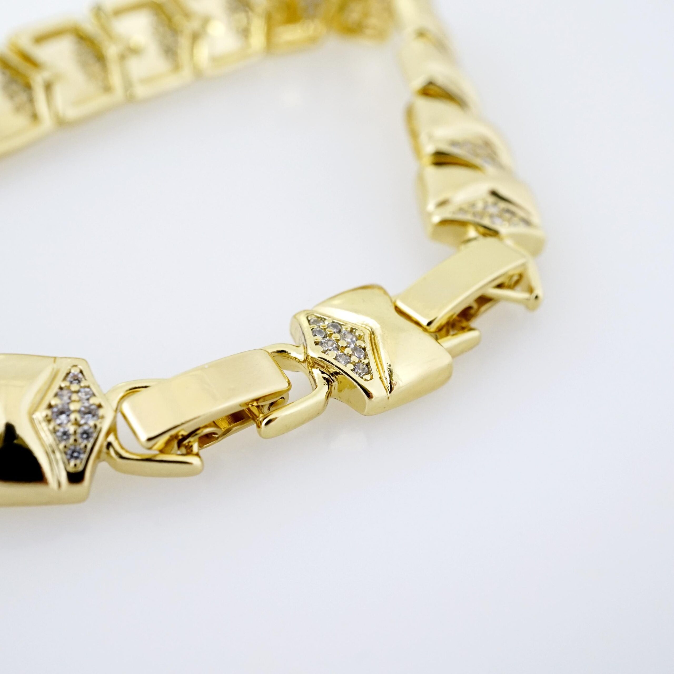 Brazalete de Acero Bañada en Oro 14k - BR0007 - Imagen 3