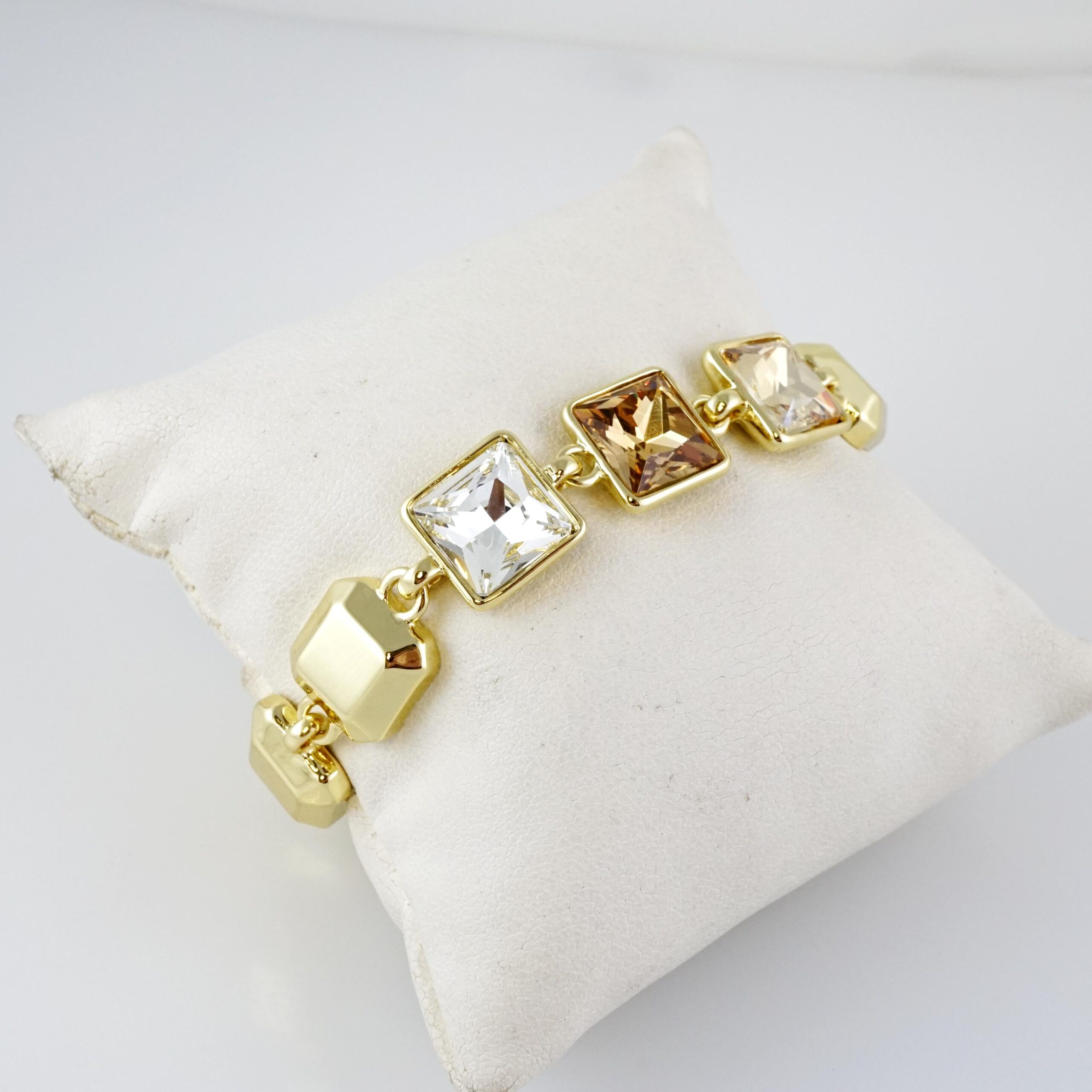 Brazalete de Acero Bañado en Oro 14k - BR0109 - Imagen 2