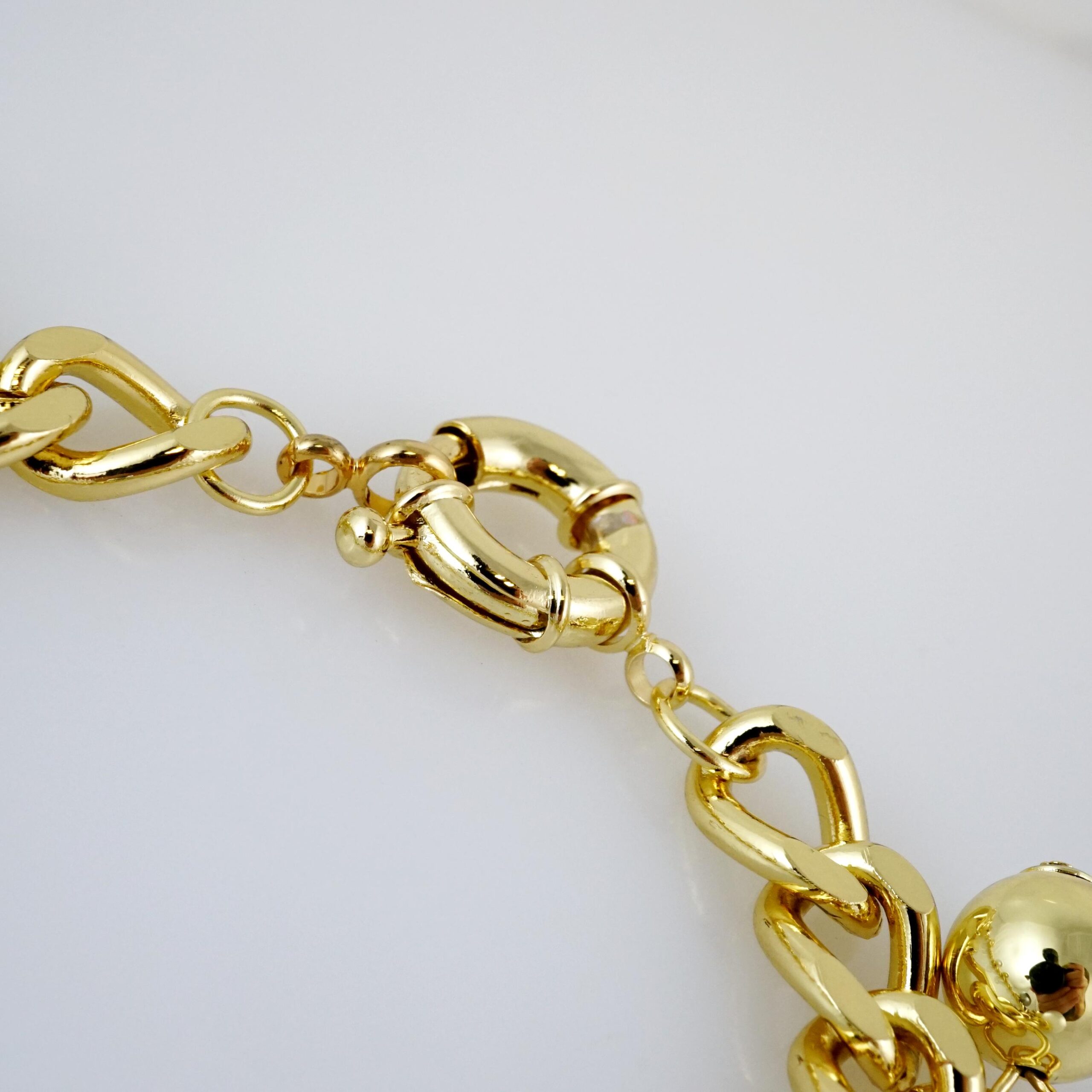 Brazalete de Acero Bañado en Oro 14k - BR0107 - Imagen 3