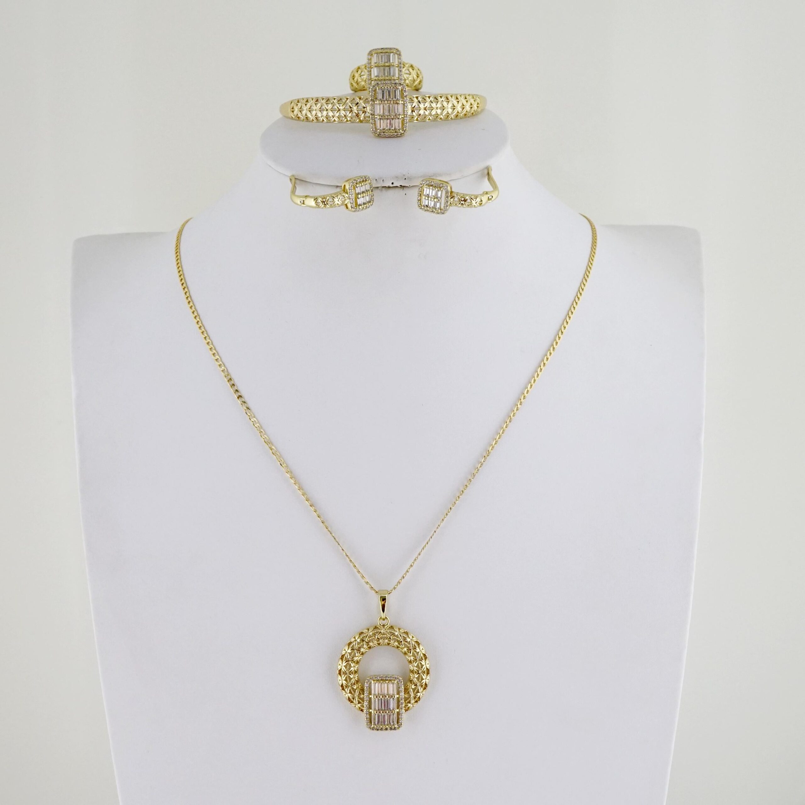 Set de Acero Inoxidable Bañado en Oro 14k - SET051