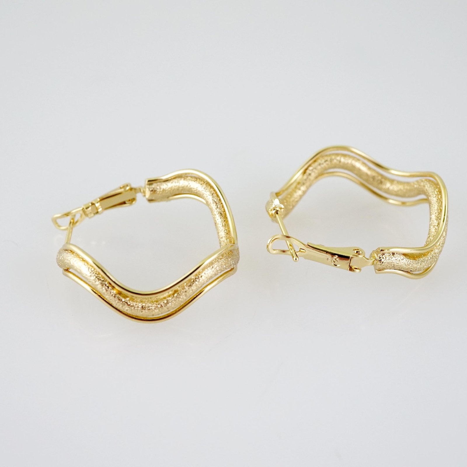 E2551 Earrings - Aretes - Plain - 14K Real Color - Image 2