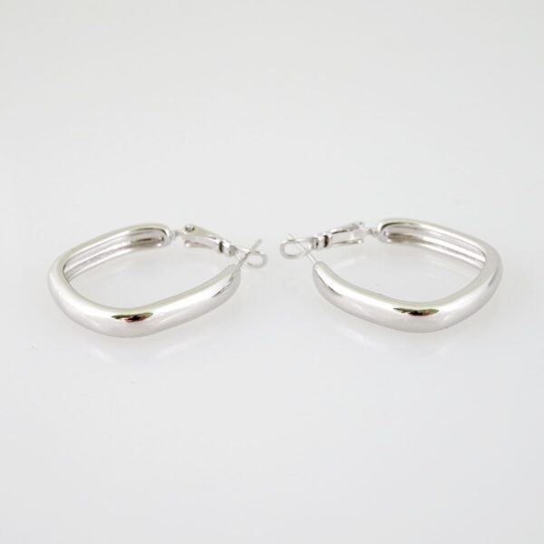 E2138 Earrings - Aretes - Plain - Silver Color